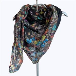 🦋 Zara Square Butterfly Print Scarf